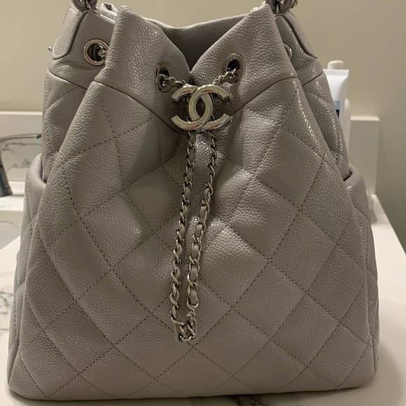 CHANEL Grained Calfskin Quilted Medium CC Chain Bucket Drawstring Bag - Picture 3 of 14